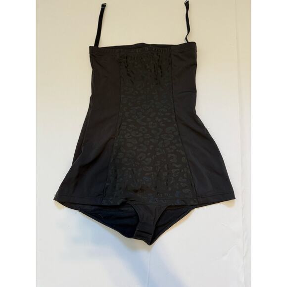 SPANX Assets Red Hot Label Shaper Large Black Leopard Panel Control Bodysuit - Picture 8 of 9